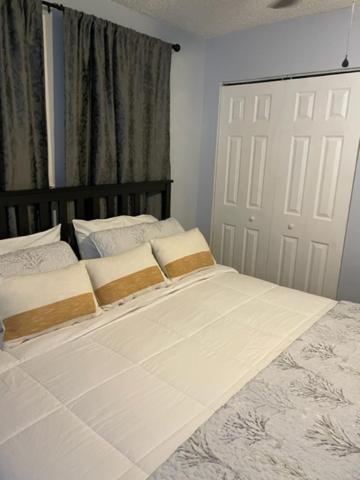 Modern 2/1 Apt Near Midtown And Beaches ميامي المظهر الخارجي الصورة